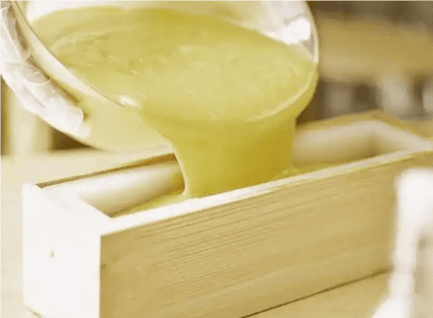 （皂化油用消泡劑應用場景）